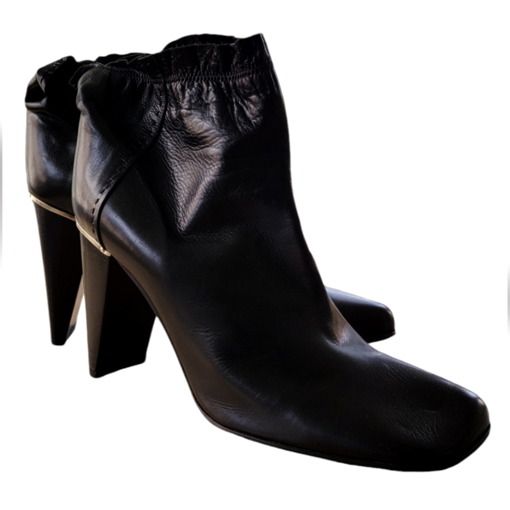 LOUIS VUITTON Noir Leather Ankle Boots SZ 40 (US SZ 10)